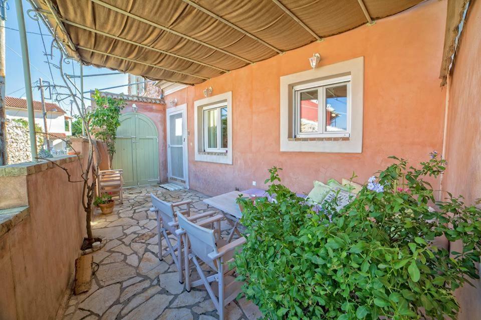 Cozy eco cottage Liapades Esterno foto